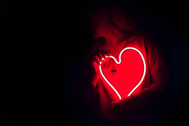 „A szerelem olykor bizonytalanságot és félelmet vált ki belőlünk” – A mindfulness ebben is segíthet!