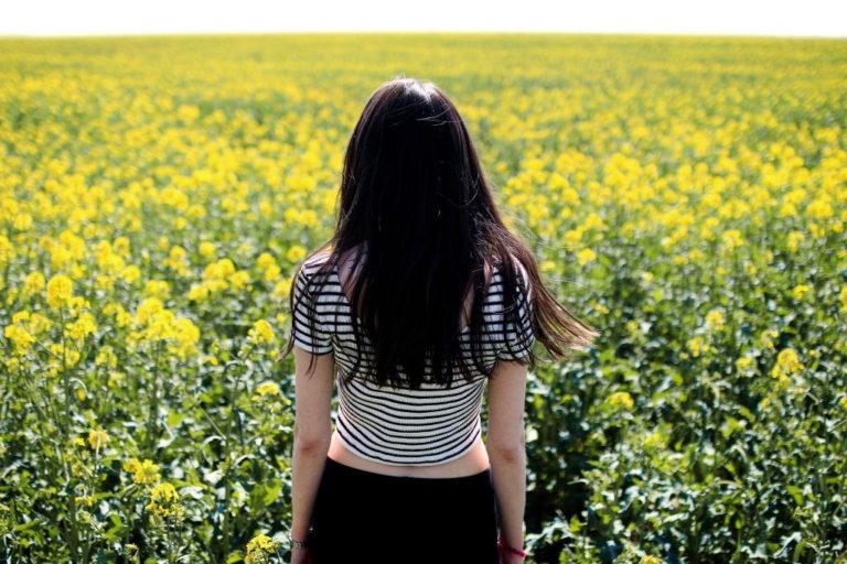 „Csak túléljük az életet, ahelyett, hogy megélnénk azt” – Miért van szükségünk a meditációra és hol érdemes elkezdeni a gyakorlást?