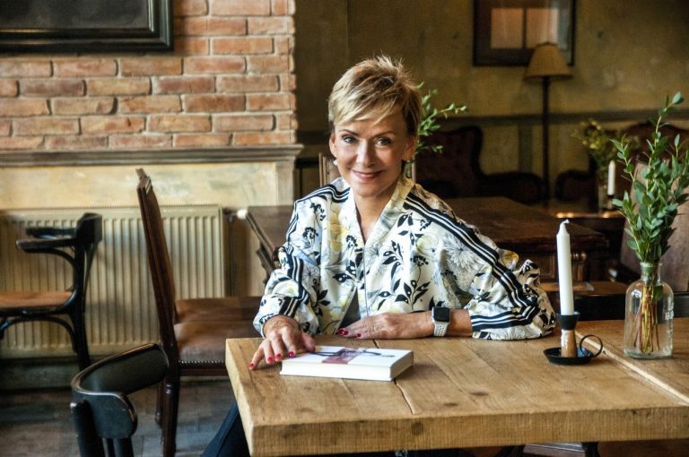 „Megszerettem a változást” – interjú Jakupcsek Gabriellával