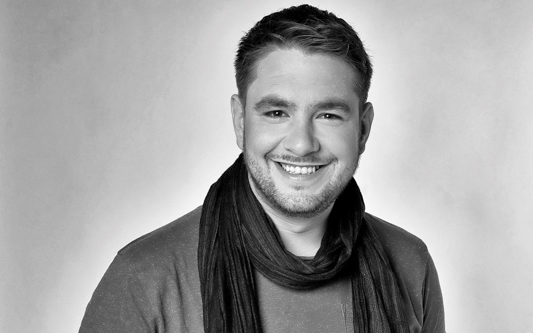 „A szülőknek tisztázniuk kellene magukban, hogy a gyerek jegye nem őket minősíti” – Jocó bácsival beszélgettünk a bizonyítványosztásról és a vakációról