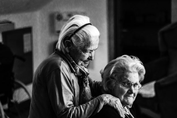 idős emberek közös felkészítése