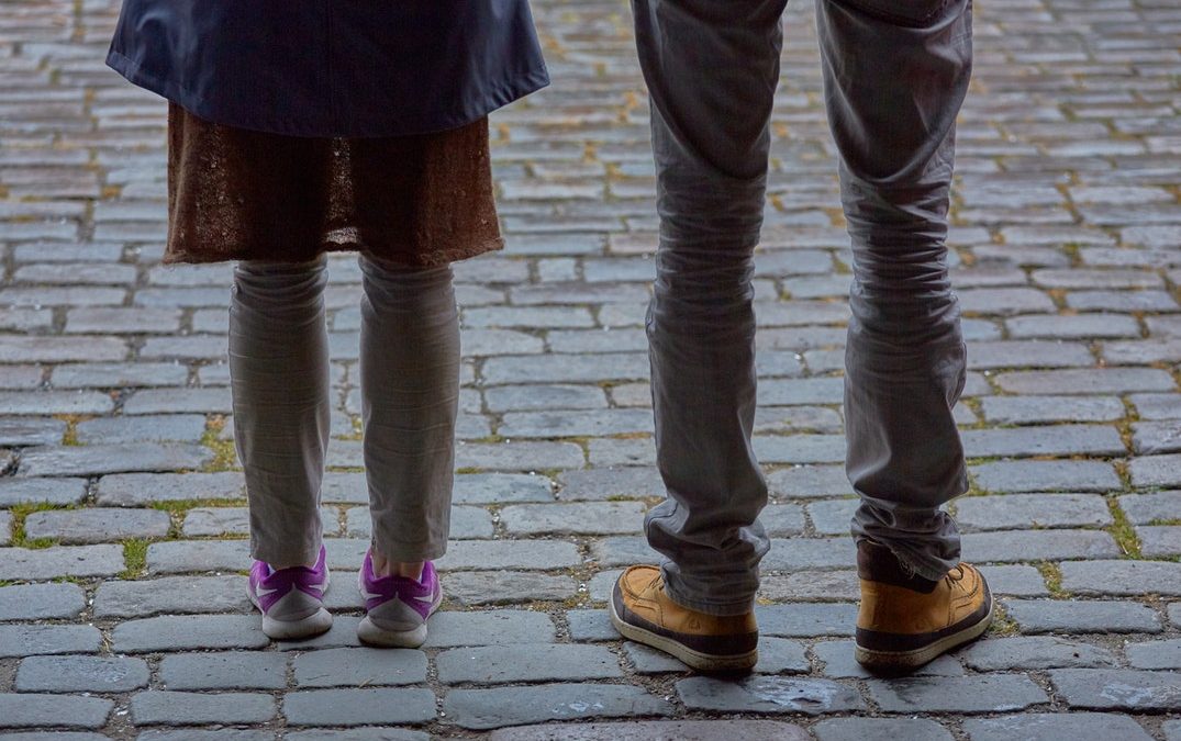 „Benne maradunk egy kapcsolatban, amit csak reményeink és vágyaink színeznek ki” – A társas magány csapdájában