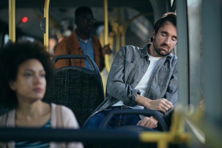 Hogyan pihenjünk ott, ahol sosincs nyugalom? – A nagyvárosi élet pszichológiája