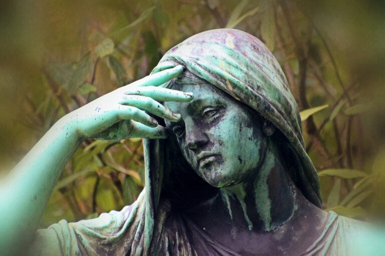 „Mindig újraírhatjuk életünk forgatókönyvét” – A Mi történt veled? című könyvet ajánljuk