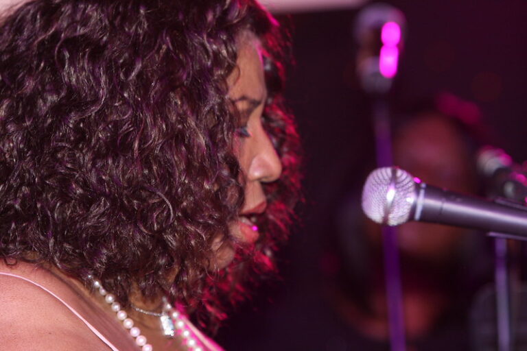 „Amíg tudunk hinni abban, hogy számít a hangunk, van remény” – Mit üzen nekünk Aretha Franklin élete és zenéje?